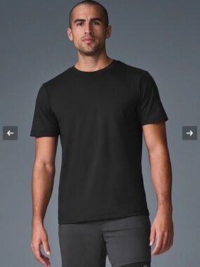 ALO YOGA CONQUER  REFORM CREWNECK SHORT SLEEVE TOP
